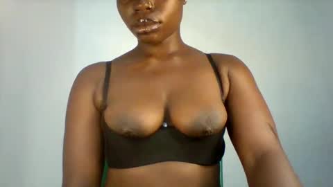 Snapshot of maverlous_pussy900 chatting on February 15, 3:20 pm Maverlous pussy online show from February 15, 3:20 pm