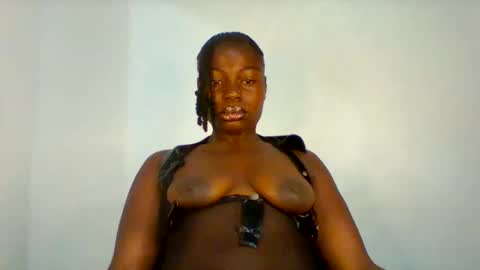 Snapshot of maverlous_pussy900 chatting on February 20, 7:32 am Maverlous pussy online show from February 20, 7:32 am