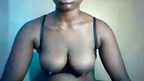Snapshot of maverlous_pussy900 chatting on March 10, 12:10 pm Maverlous pussy online show from March 10, 12:10 pm