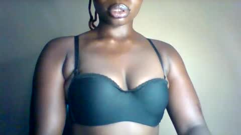 Maverlous pussy online show from March 29, 5:46 pm