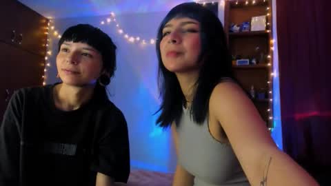 Snapshot of mavimist_ chatting on January 18, 10:13 pm mavimist_ online show from January 18, 10:13 pm