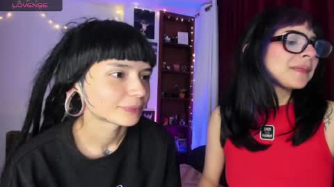 Snapshot of mavimist_ chatting on April 12, 1:54 am mavimist_ online show from April 12, 1:54 am