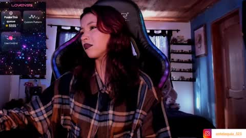 Hilary online show from February 3, 9:18 pm