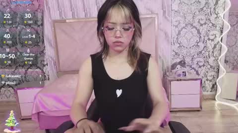 Snapshot of mavis_tay chatting on November 17, 11:38 am Mavis online show from November 17, 11:38 am