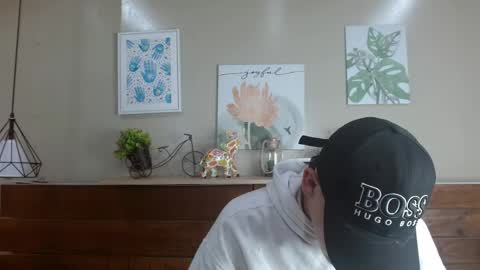 Snapshot of max22c_ chatting on June 4, 2:56 pm Max online show from June 4, 2:56 pm