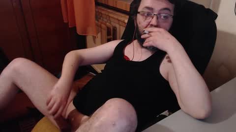 Snapshot of max818k chatting on February 16, 11:27 am Max online show from February 16, 11:27 am