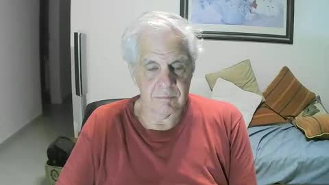 Snapshot of max_2017 chatting on December 15, 2:41 am max_2017 online show from December 15, 2:41 am