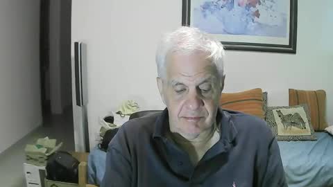 Snapshot of max_2017 chatting on December 24, 2:54 am max_2017 online show from December 24, 2:54 am