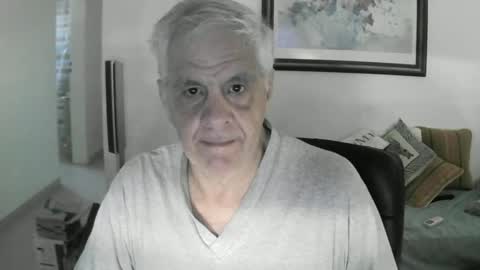 Snapshot of max_2017 chatting on December 31, 10:58 am max_2017 online show from December 31, 10:58 am