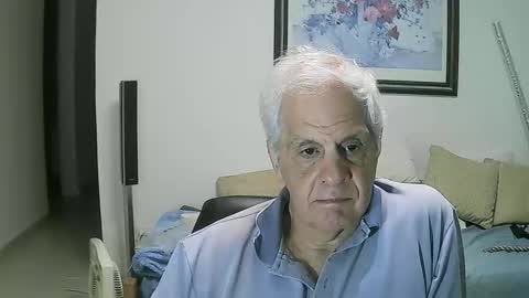 Snapshot of max_2017 chatting on December 3, 2:30 am max_2017 online show from December 3, 2:30 am