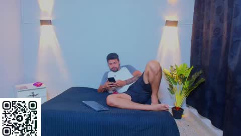 Max  Ashley online show from May 31, 2:31 am