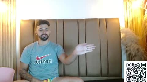 Max  Ashley online show from June 5, 1:50 pm