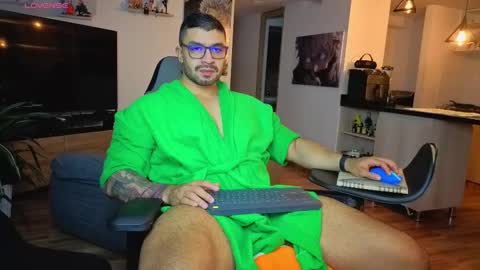 Max online show from November 27, 2:57 am