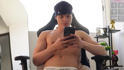 Snapshot of max_cortes1_ chatting on October 21, 4:51 pm 60 OFF ON MY OF ONLY FOR TODAY online show from October 21, 4:51 pm