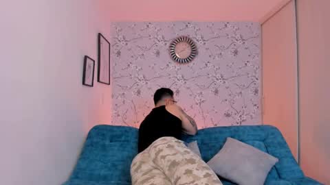 max D. online show from March 25, 3:18 pm