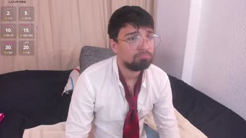 Snapshot of max_ed chatting on July 4, 11:49 am edward online show from July 4, 11:49 am