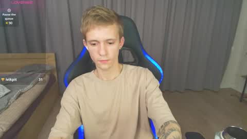 Max Gen with tats 24years  And Ethan without tats 20 years online show from February 10, 11:13 pm