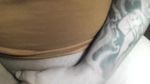 Snapshot of max_gv chatting on October 24, 2:19 am max_gv online show from October 24, 2:19 am