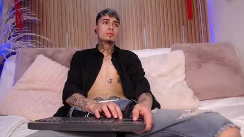 Max online show from February 18, 12:56 pm