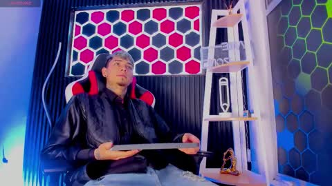 Max online show from March 15, 3:34 am