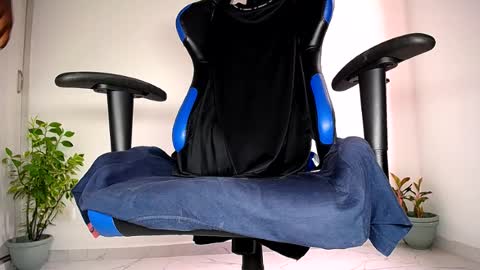MAX online show from July 12, 5:37 pm