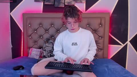 Max lover1 online show from January 8, 3:39 pm