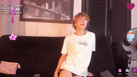 Snapshot of max_lover1 chatting on February 3, 1:51 pm Max lover1 online show from February 3, 1:51 pm