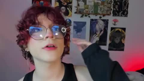 Snapshot of max_lover1 chatting on November 27, 2:02 am Max lover1 online show from November 27, 2:02 am