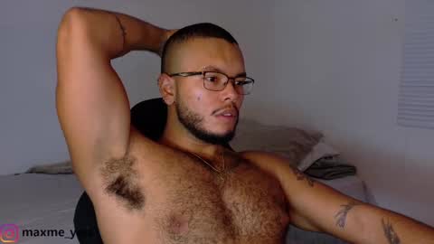 max_meyer online show from November 10, 10:42 pm