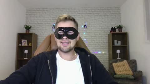 Snapshot of max_mila_888 chatting on September 14, 6:40 pm Max Aliya online show from September 14, 6:40 pm