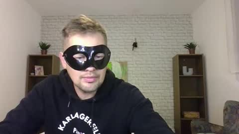 Snapshot of max_mila_888 chatting on October 28, 8:18 am Max Aliya online show from October 28, 8:18 am