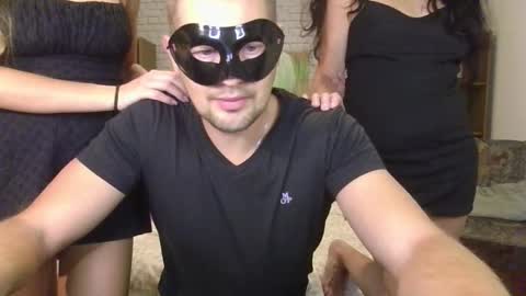 Snapshot of max_mila_888 chatting on October 30, 8:49 am Max Aliya online show from October 30, 8:49 am