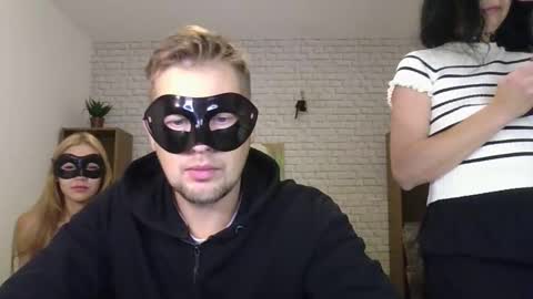 Snapshot of max_mila_888 chatting on November 3, 8:26 am Max Aliya online show from November 3, 8:26 am