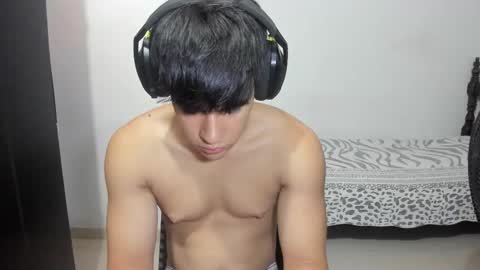 Snapshot of max_miller66 chatting on November 8, 12:27 pm Max online show from November 8, 12:27 pm