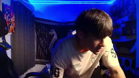 Snapshot of max_miller66 chatting on November 30, 2:04 am Max online show from November 30, 2:04 am