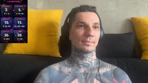 Snapshot of max_reaves chatting on November 29, 6:16 am online show from November 29, 6:16 am