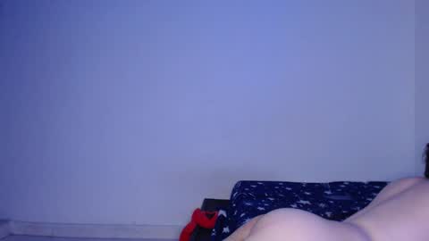 Snapshot of max_snow1616 chatting on December 13, 7:53 pm max_snow1616 online show from December 13, 7:53 pm