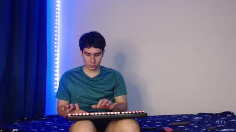 Snapshot of max_snow1616 chatting on February 20, 4:29 pm max_snow1616 online show from February 20, 4:29 pm