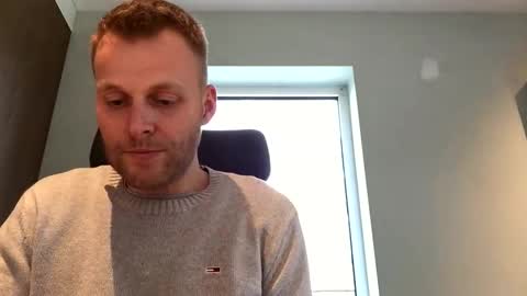 Snapshot of max_straight_1 chatting on December 18, 1:02 pm Max take off clothes online show from December 18, 1:02 pm