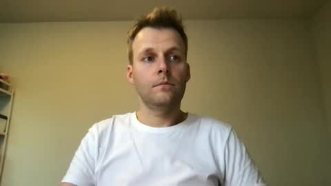 Snapshot of max_straight_1 chatting on January 6, 1:30 pm Max take off clothes online show from January 6, 1:30 pm