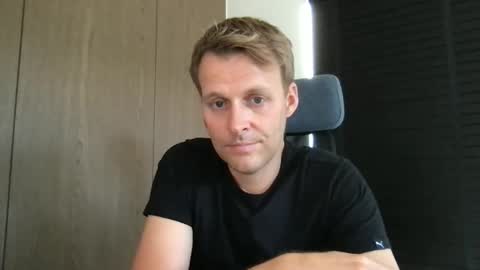 Snapshot of max_straight_1 chatting on September 16, 8:04 am Max take off clothes online show from September 16, 8:04 am