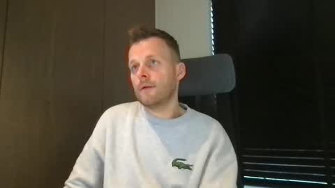 Max take off clothes online show from February 13, 8:10 am