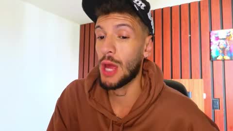 Max Taylor online show from February 13, 8:05 pm