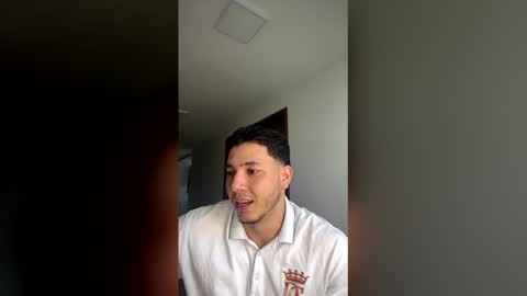 max_valiant1 online show from April 30, 11:38 am