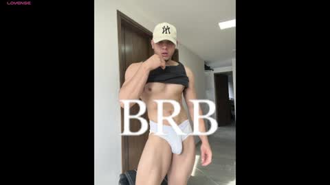 Snapshot of max_valiant1 chatting on July 15, 11:15 am max_valiant1 online show from July 15, 11:15 am