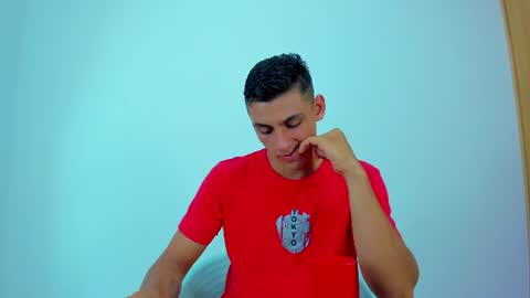 Snapshot of max_wild01 chatting on June 12, 5:17 am MAX online show from June 12, 5:17 am
