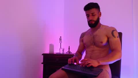 Snapshot of max_xl_ chatting on December 26, 10:41 pm max_xl_ online show from December 26, 10:41 pm