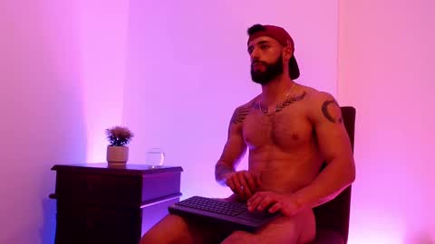 Snapshot of max_xl_ chatting on February 28, 10:50 pm max_xl_ online show from February 28, 10:50 pm