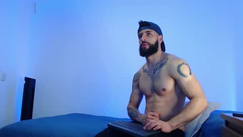 Snapshot of max_xl_ chatting on October 21, 3:02 pm max_xl_ online show from October 21, 3:02 pm