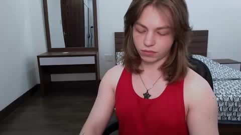 max_yang online show from April 28, 2:27 am